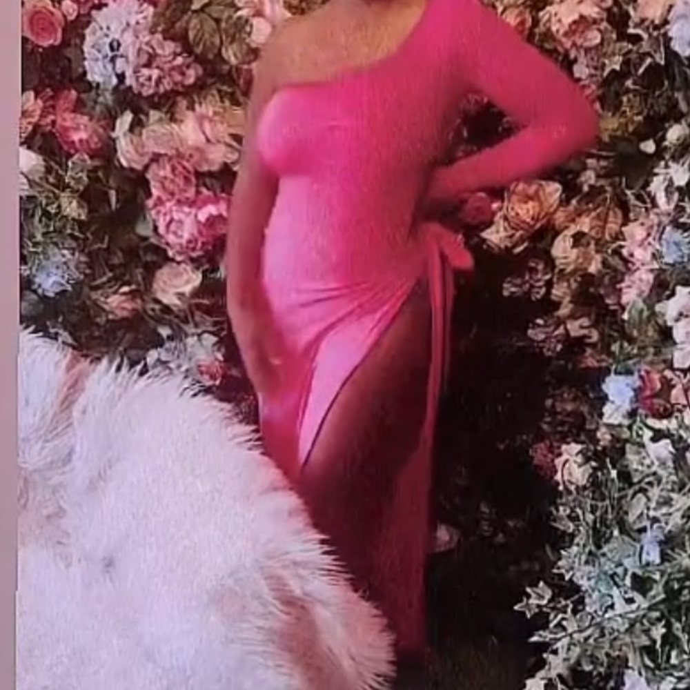Pink one shoulder splint dress
